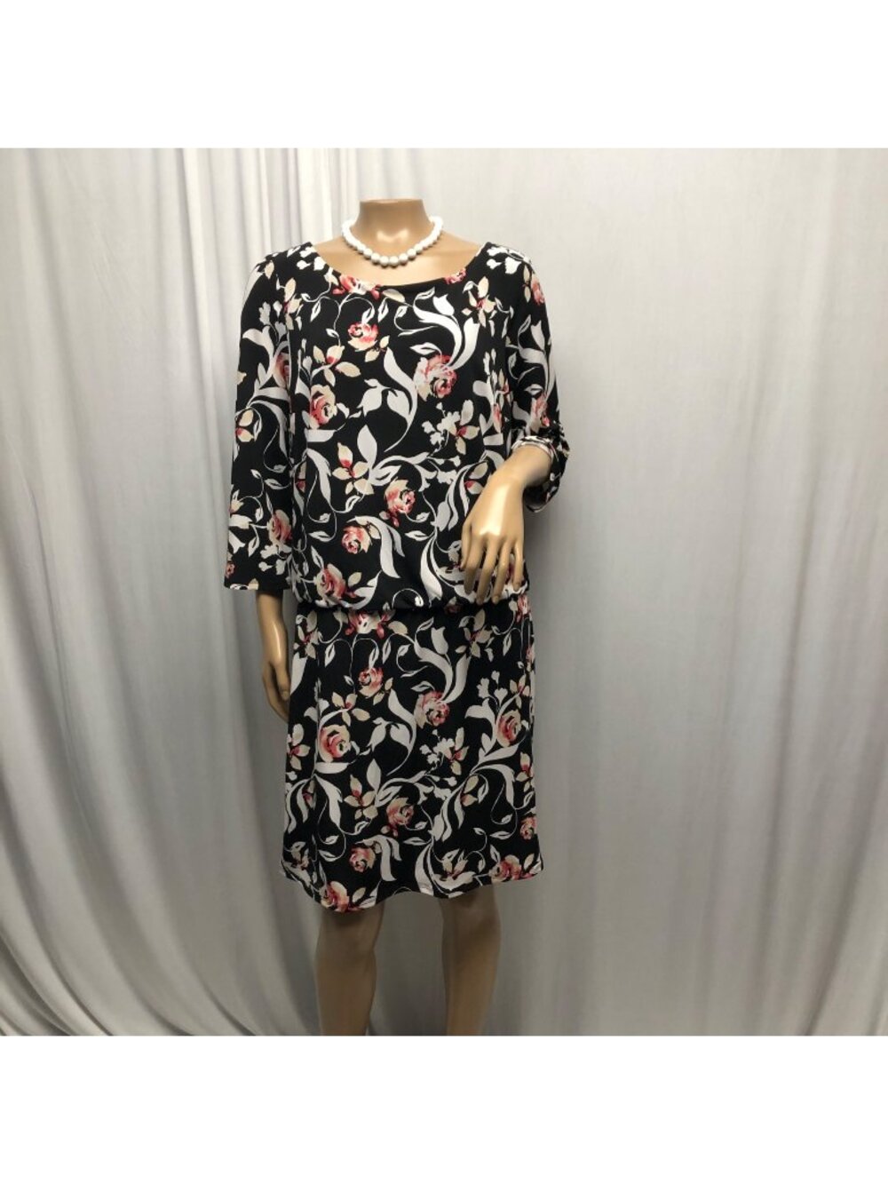 White House Black Market Floral Dress Womens Size Medium Black Pink Stretch